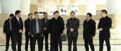 浙江省政協(xié)副主席、省慈善聯(lián)合總會(huì)會(huì)長裘東耀一行蒞臨恒林家居調(diào)研